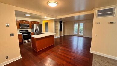 12326 SE 197th Pl in Kent, WA - Building Photo - Building Photo