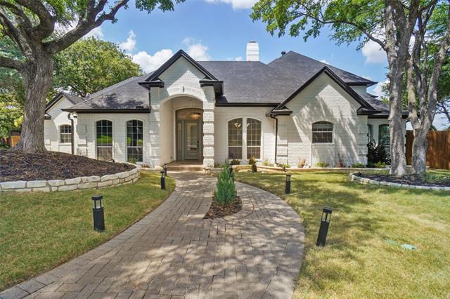 1002 Woodvale Ct