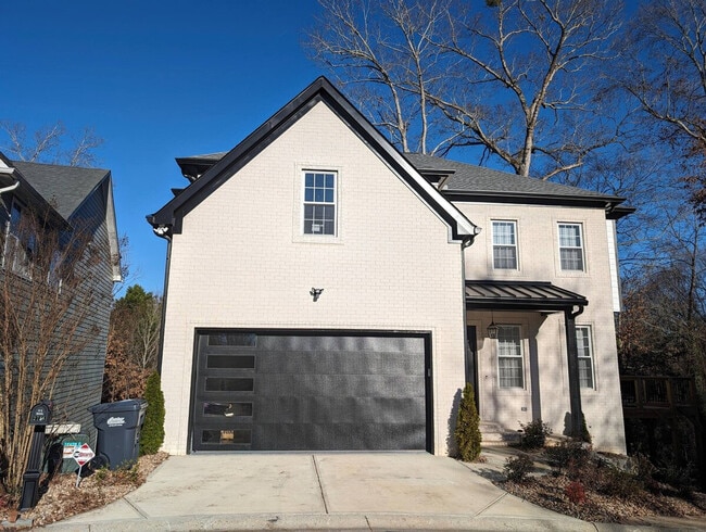 901 Sunny Meadows Ln