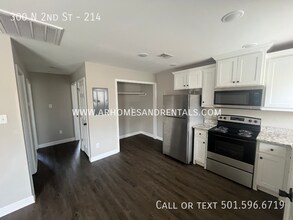 300 N 2nd St in Austin, AR - Building Photo - Building Photo