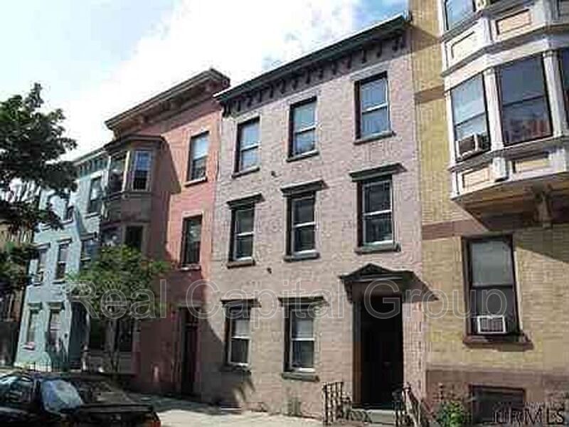 398 Madison Ave in Albany, NY - Building Photo