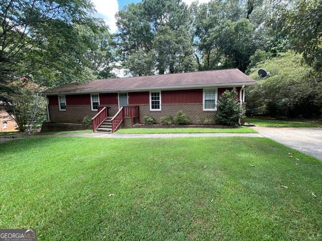 5568 Rock Garden Ct NW