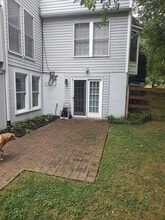 6529 Garden Grove Way in Gaithersburg, MD - Foto de edificio - Building Photo