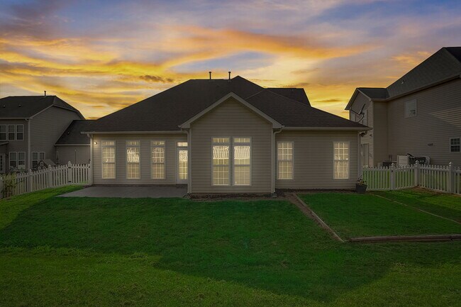 6024 Berewick Commons Pky in Charlotte, NC - Foto de edificio - Building Photo