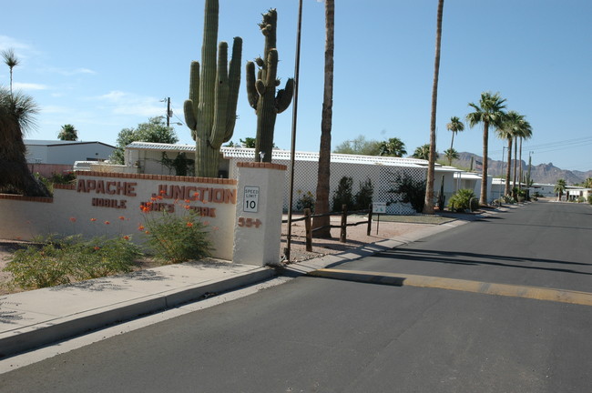 Skyhaven Estates in Apache Junction, AZ - Building Photo - Building Photo