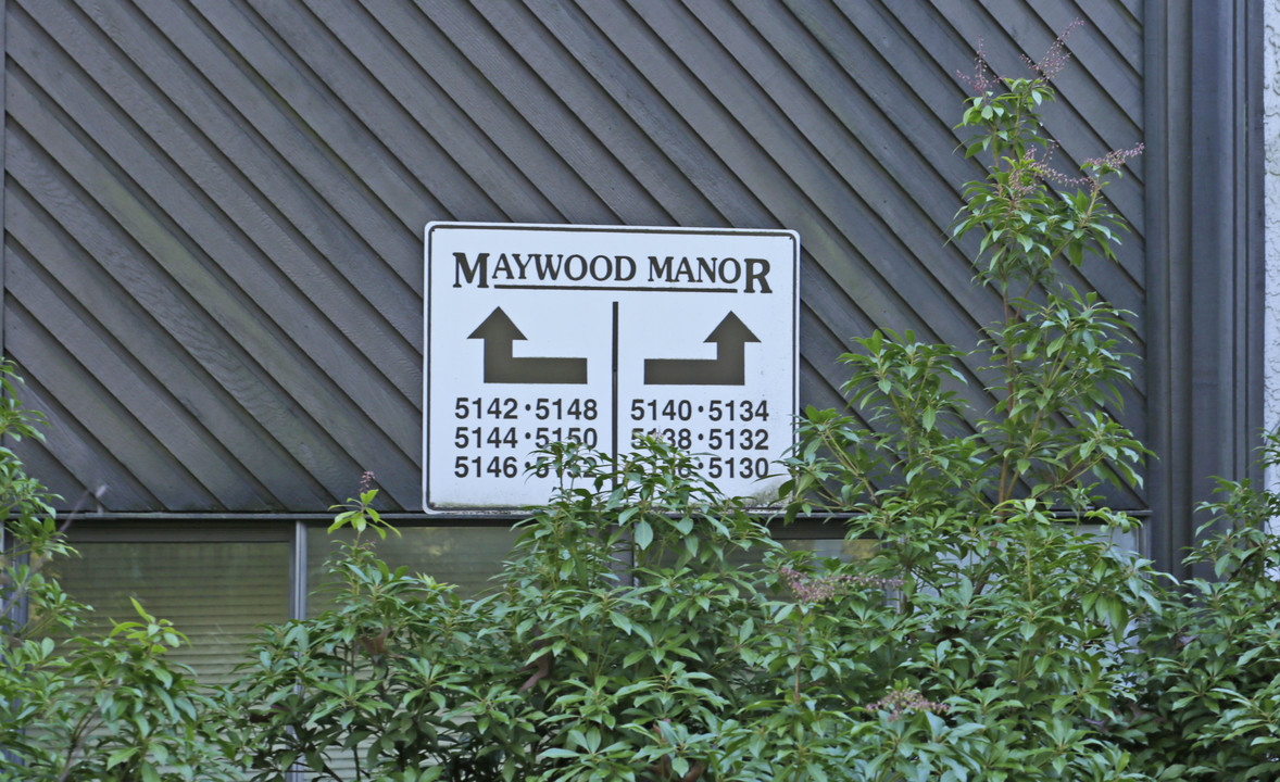 Maywood Manor in Burnaby, BC - Building Photo