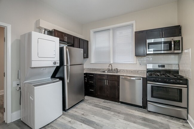 4129 W Girard Ave in Philadelphia, PA - Building Photo - Building Photo