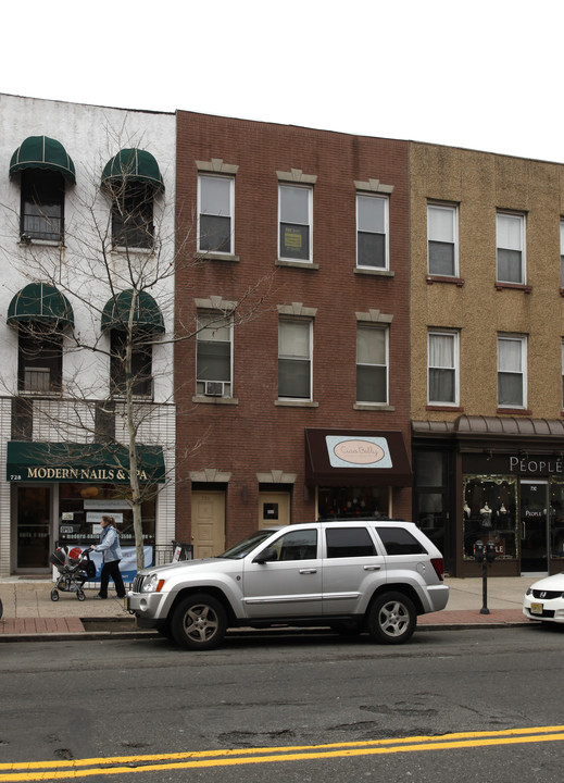 730 Washington St in Hoboken, NJ - Building Photo