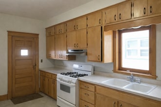 1478 Van Buren Ave in St. Paul, MN - Building Photo - Building Photo