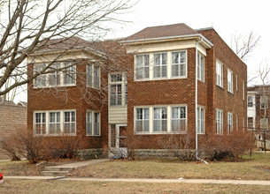 1702 Selby Ave in St. Paul, MN - Building Photo - Building Photo