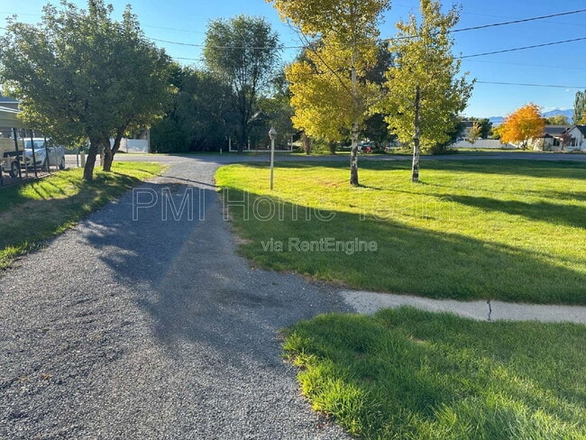 211 S 100 E in Richmond, UT - Building Photo - Building Photo