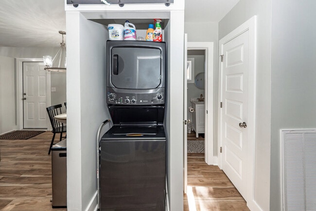 1511 Larry St in North Charleston, SC - Building Photo - Building Photo