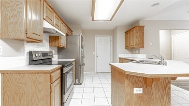 2006 S Old Wire Rd in Rogers, AR - Building Photo - Building Photo