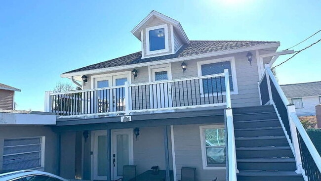 215 N Wild Olive Ave in Daytona Beach, FL - Foto de edificio - Building Photo