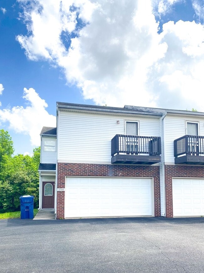 property at 2714 Wyndham Ct