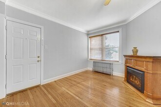 2419 N Oak Park Ave in Chicago, IL - Building Photo - Building Photo