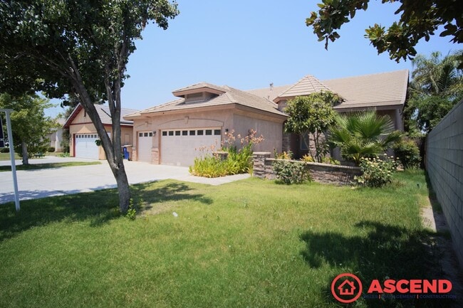 property at 3010 Amber Canyon Pl
