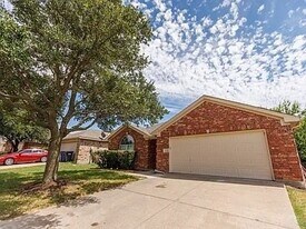 2421 Collier Dr in McKinney, TX - Building Photo