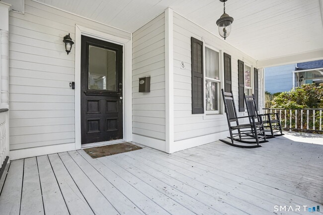 8 Quintard Ave in Norwalk, CT - Building Photo - Building Photo