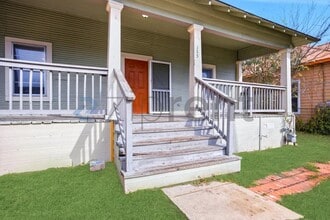 125 Southolme Ave in San Antonio, TX - Building Photo - Building Photo