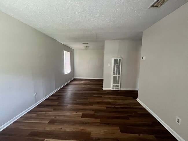 802 Stillwater Dr in Valdosta, GA - Building Photo - Building Photo