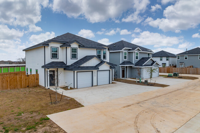 8030 Dial Ike Dr in San Antonio, TX - Building Photo - Building Photo