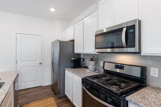 8633 Laurel Brooke Ln in Knoxville, TN - Foto de edificio - Building Photo