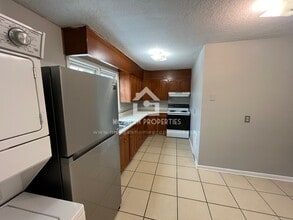 192 Ringwood Way, Unit .5 in Anderson, IN - Building Photo - Building Photo