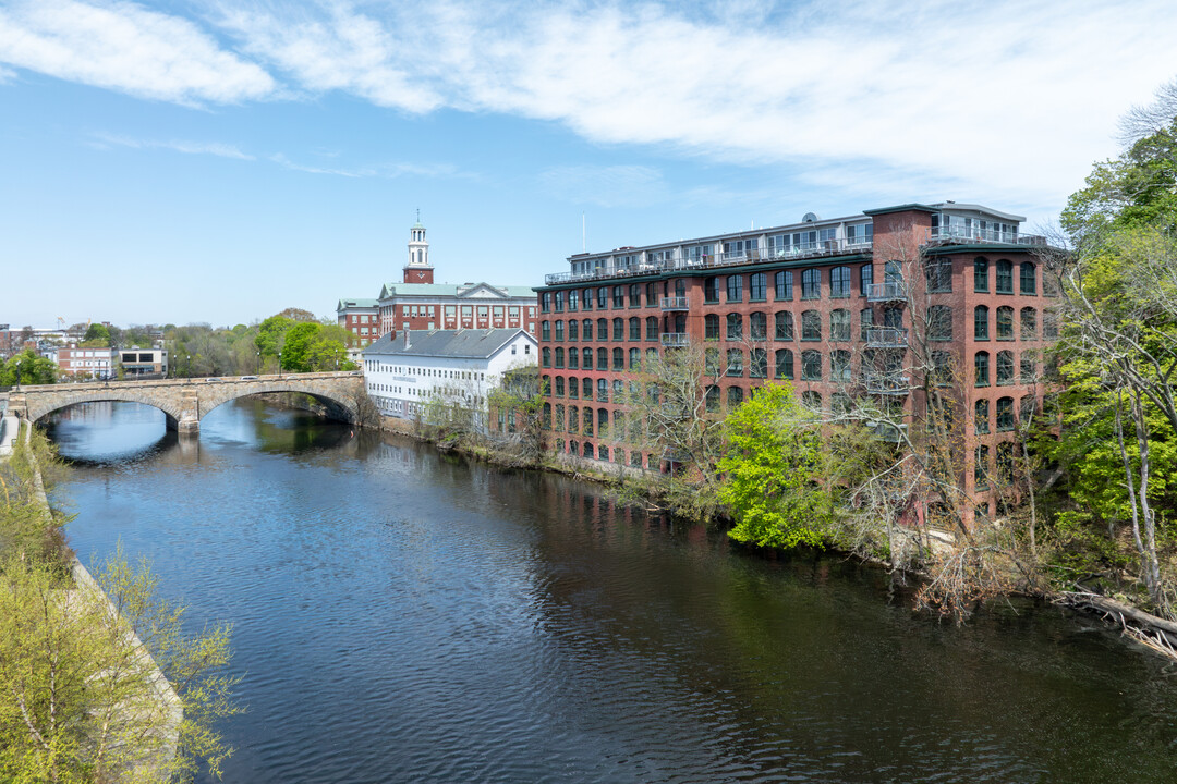 Riverfront Lofts in Pawtucket, RI - Building Photo