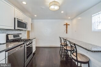 6774 Ridge Ave, Unit 21 in Philadelphia, PA - Building Photo - Building Photo