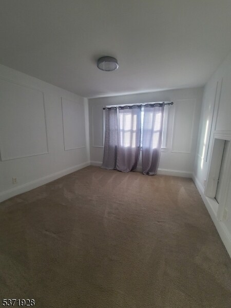 31 W 18th St in Linden, NJ - Building Photo - Building Photo