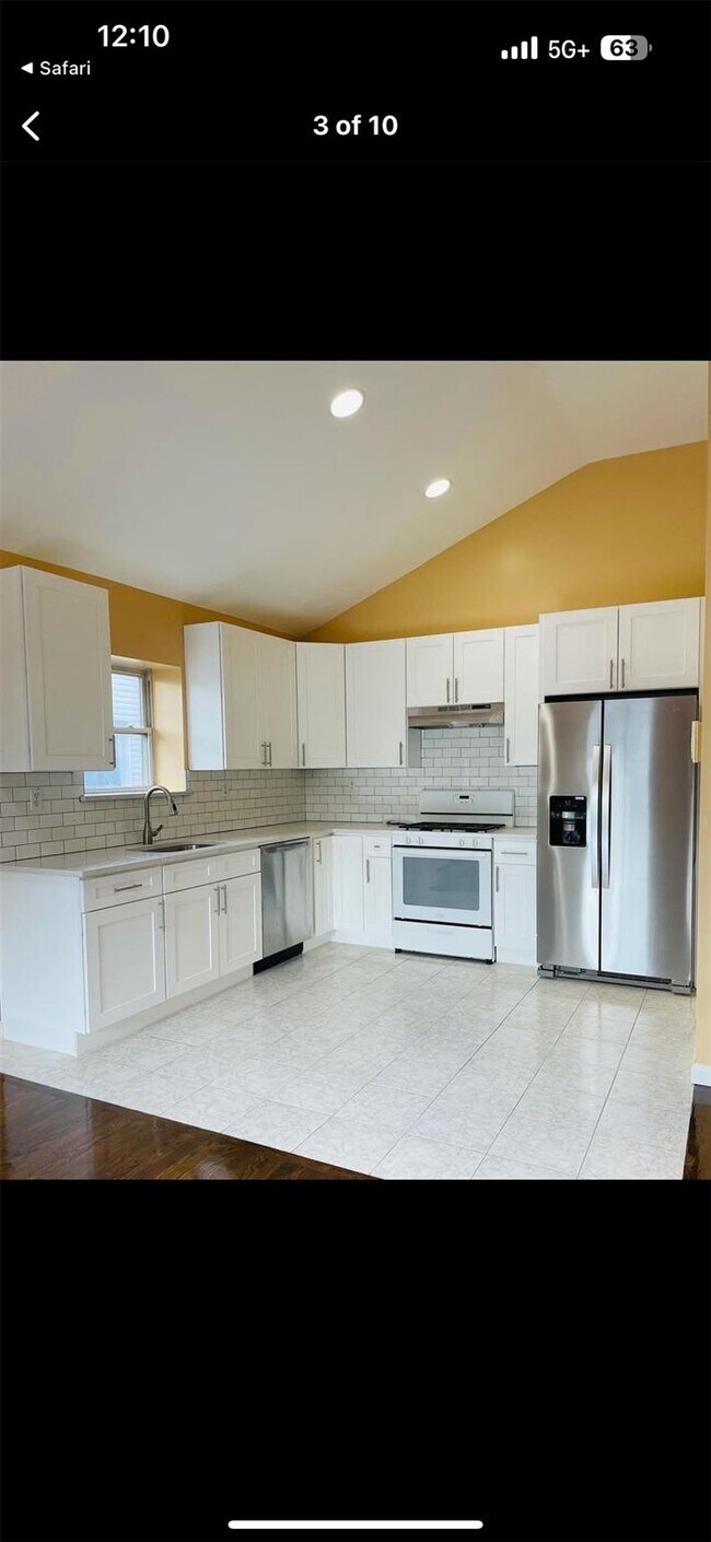 528 Throgs Neck Expy in Bronx, NY - Building Photo - Building Photo