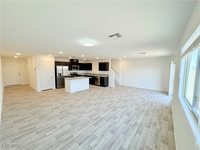 6002 Swift Lariat St