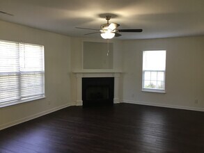 917 Peachtree Meadows Cir in Kernersville, NC - Foto de edificio - Building Photo