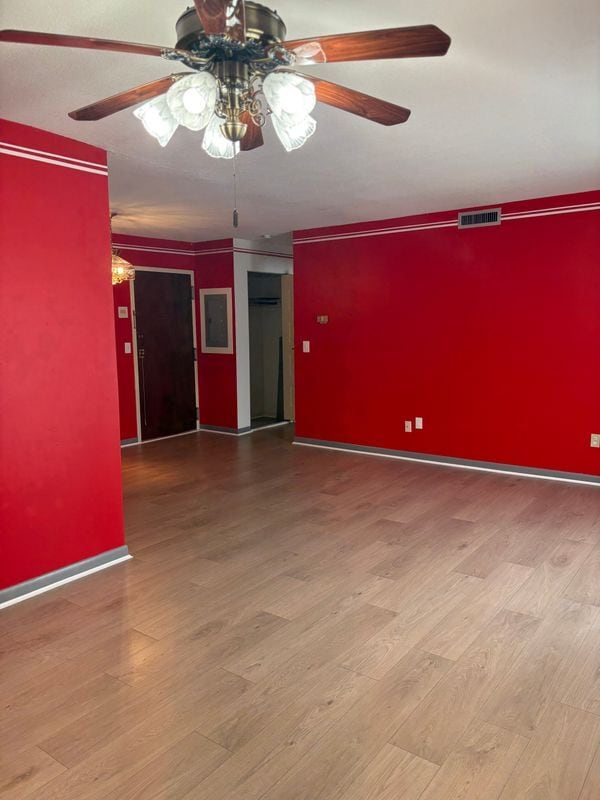 1274 E Main St in Meriden, CT - Building Photo - Building Photo