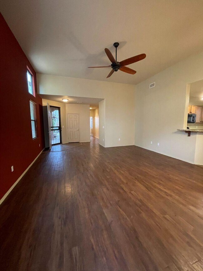 8737 N Mugho Pine Trl in Tucson, AZ - Building Photo - Building Photo