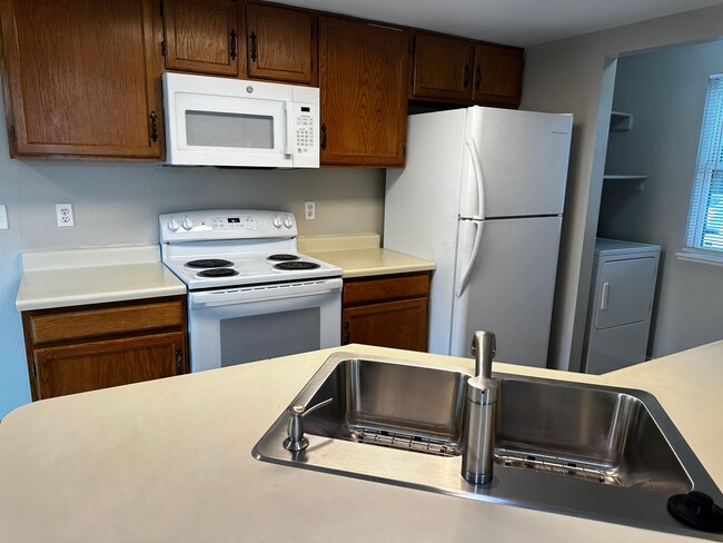 1767 S Pitkin Cir in Aurora, CO - Building Photo - Building Photo
