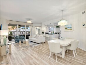 400 Flagship Dr in Naples, FL - Building Photo - Building Photo