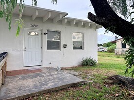 26741 SW 139th Ave in Naranja, FL - Building Photo