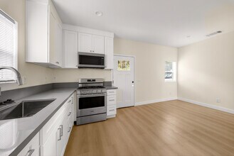 3200 Weldon Ave in Los Angeles, CA - Building Photo - Building Photo