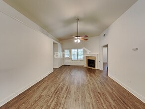 2961 S Hartland Dr in Southaven, MS - Building Photo - Building Photo