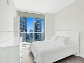 1100 S Miami Ave, Unit 3704 in Miami, FL - Building Photo - Building Photo