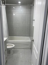 117 Brentwood Dr in Brampton, ON - Building Photo - Building Photo