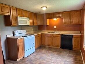312 S Elm St in Dexter, MO - Building Photo - Building Photo