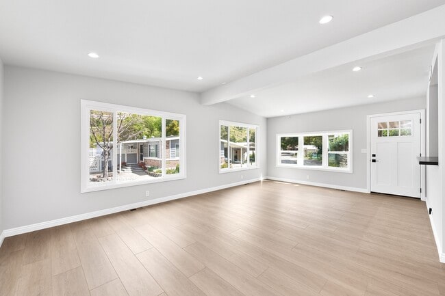 36 Nottingham Rd in Westlake Village, CA - Building Photo - Building Photo