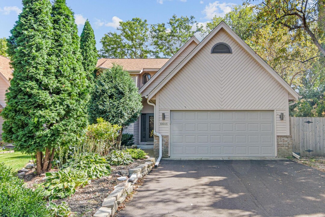 6445 Vernon Ave S in Minneapolis, MN - Building Photo