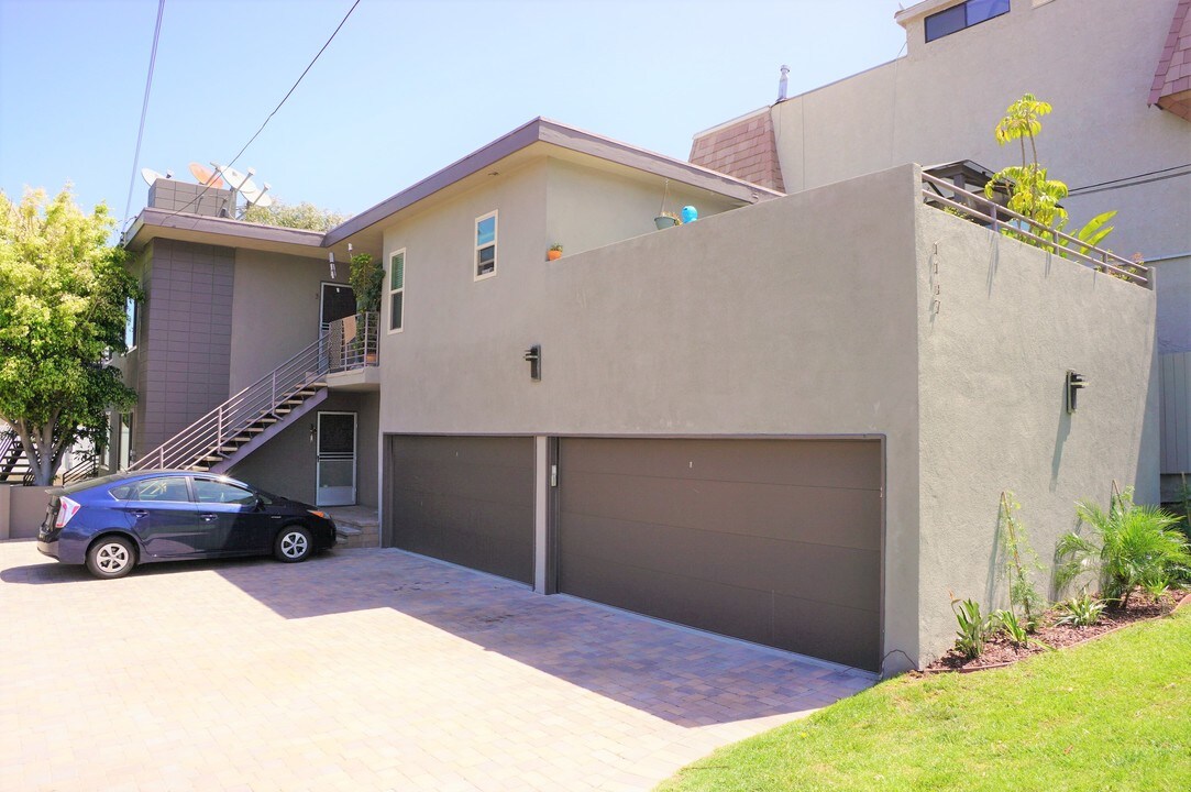 1147 11th St in Manhattan Beach, CA - Building Photo