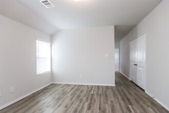 17430 Linthorne St in Atascocita, TX - Building Photo - Building Photo