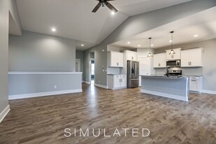 8100 Nathan Ct in Lincoln, NE - Building Photo