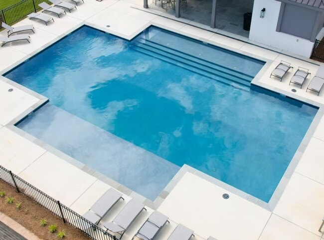 703 Southview Dr, Unit 927 in Oxford, MS - Foto de edificio - Building Photo